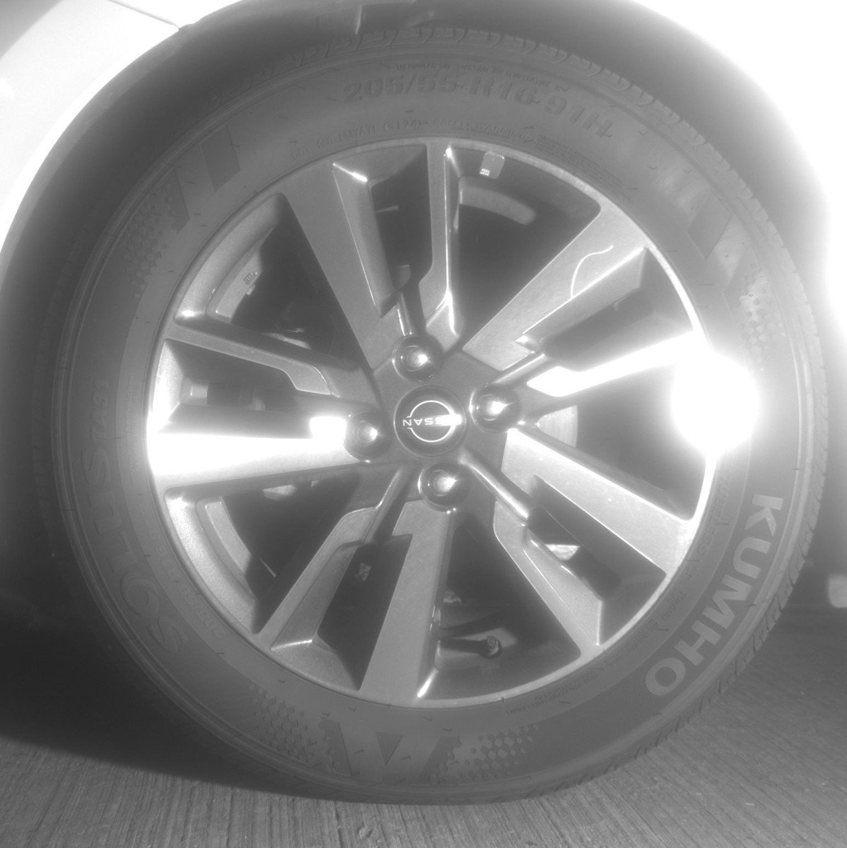 Used 2025 Nissan Versa SV image 12