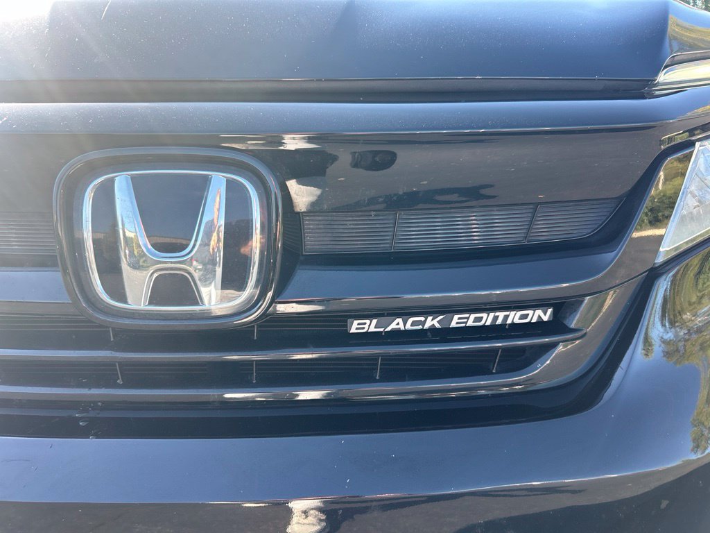 Used 2020 Honda Pilot Black Edition image 3