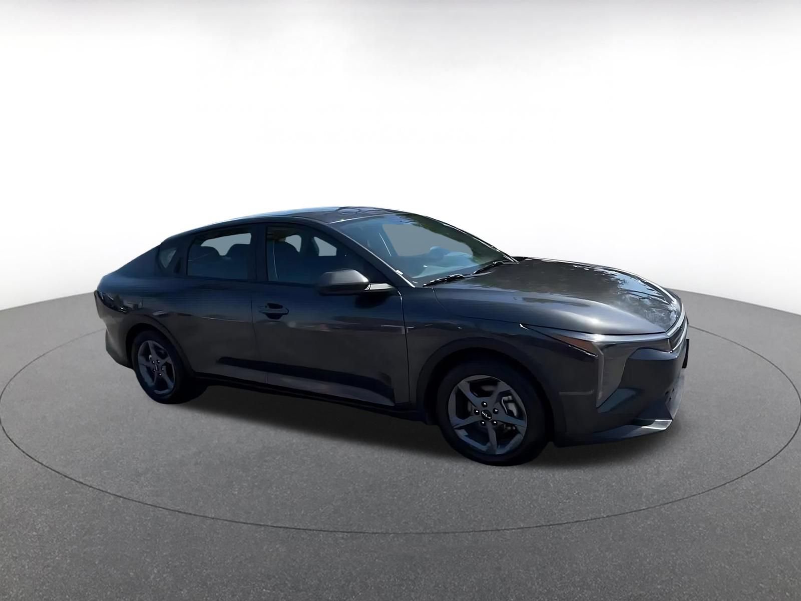 Used 2025 Kia K4 FWD image 2