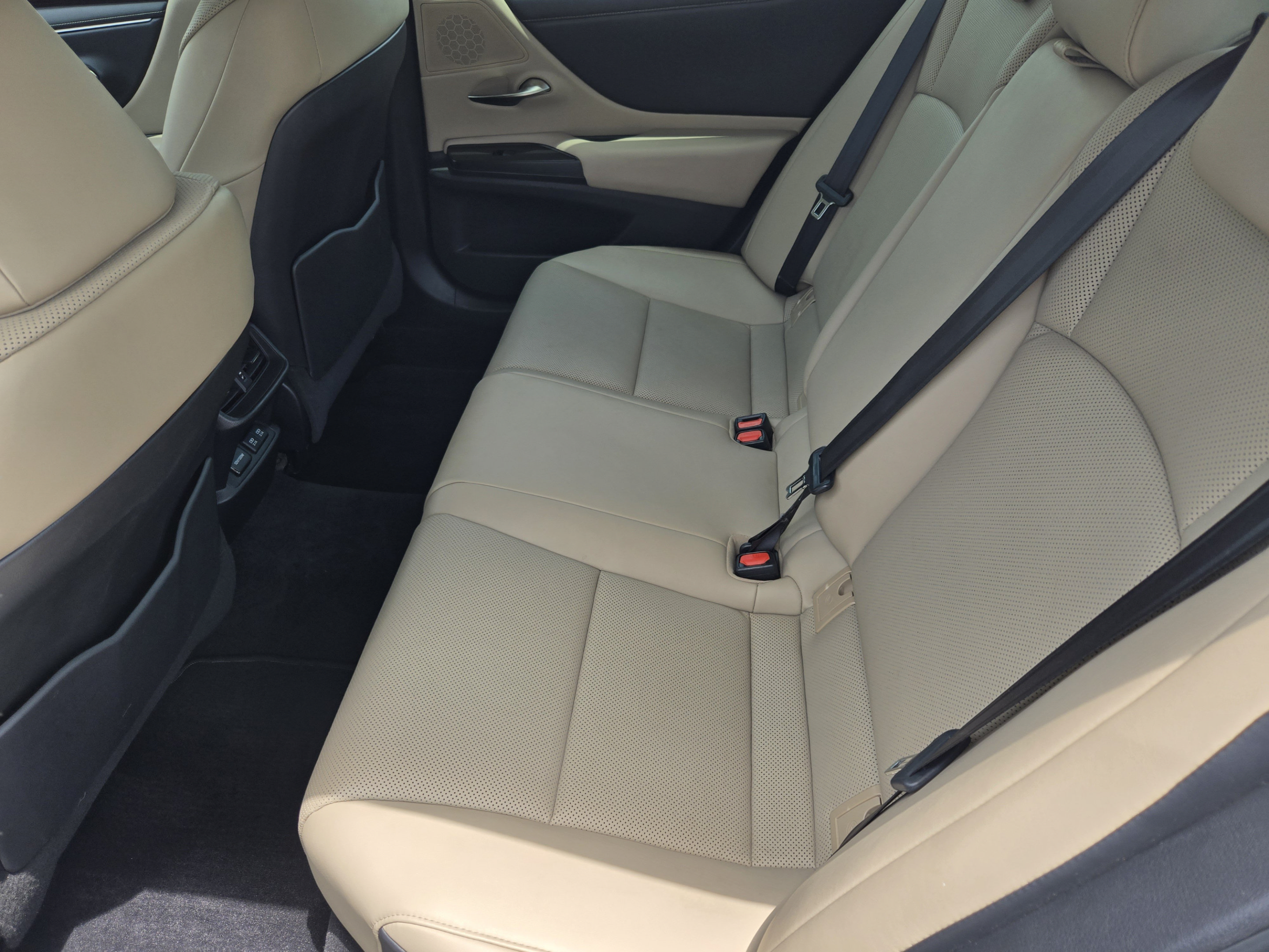 Used 2019 Lexus ES 350 w/ Premium Package FWD image 24