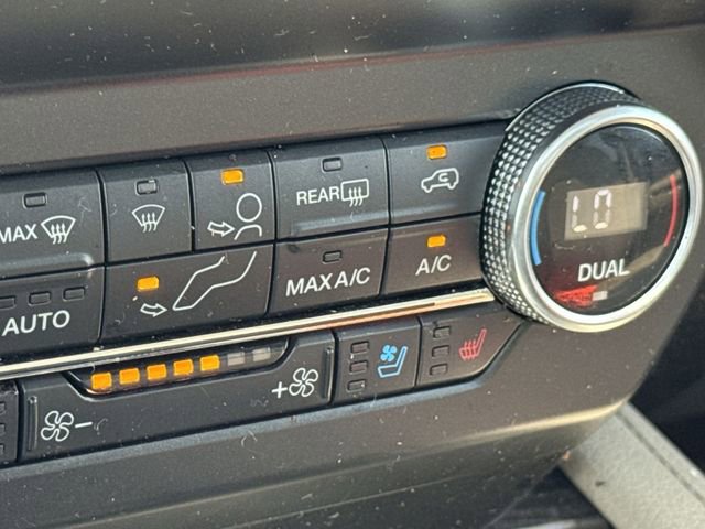 Used 2019 Ford Expedition Limited w/ Equipment Group 302A AWD/4WD image 27