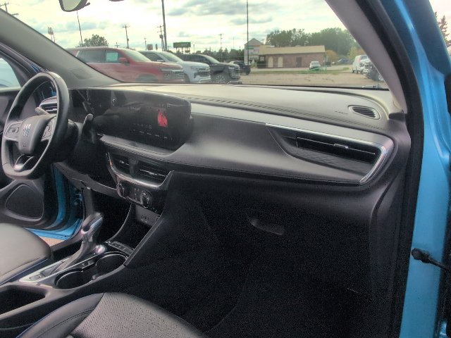 Used 2025 Buick Encore GX Sport Touring AWD/4WD image 40
