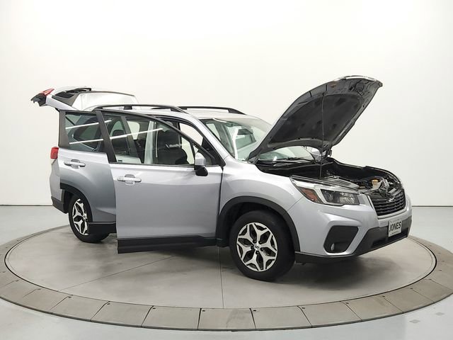 Used 2021 Subaru Forester Premium image 9