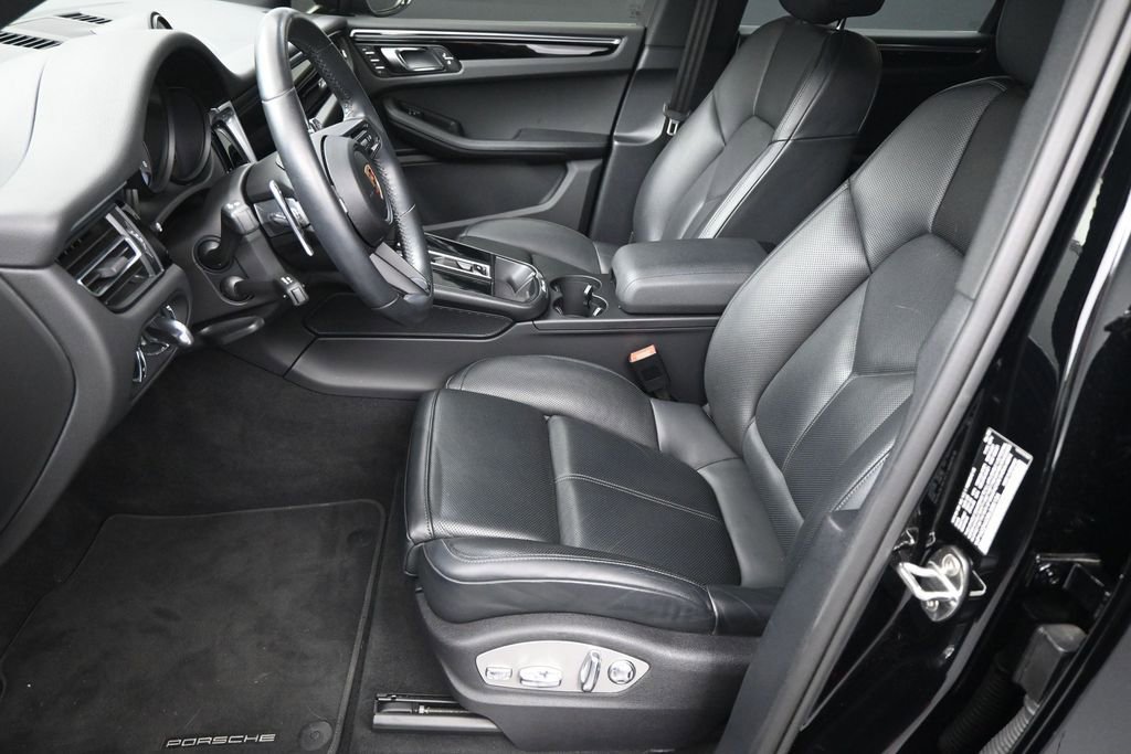 Certified 2024 Porsche Macan S AWD/4WD image 6