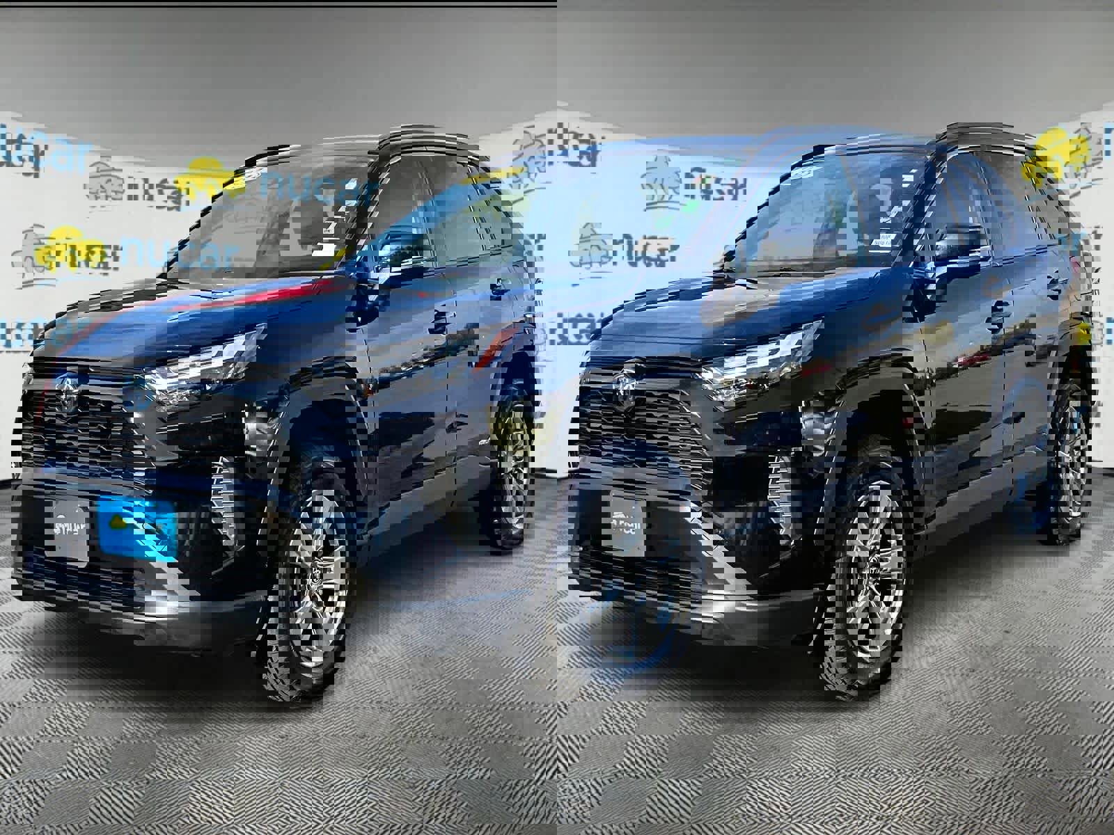 Used 2023 Toyota RAV4 XLE image 3