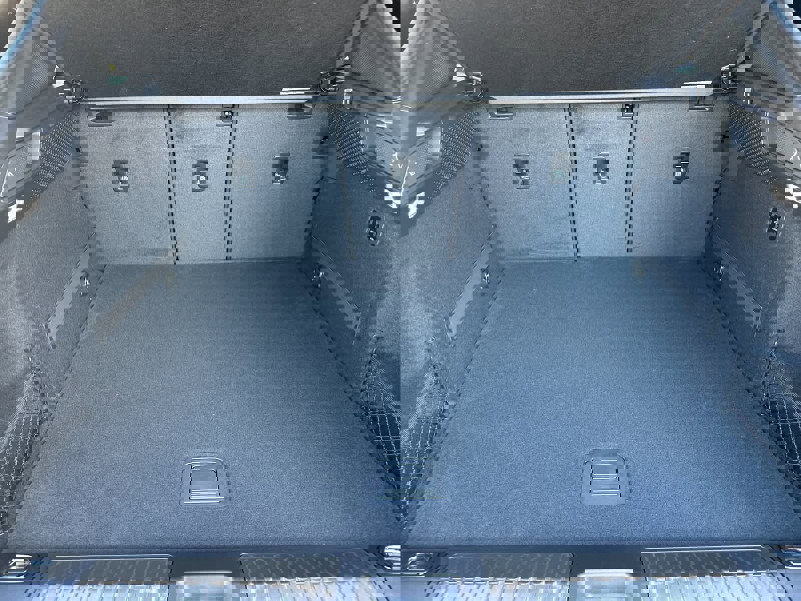 New 2026 Porsche Macan 4S Electric image 16