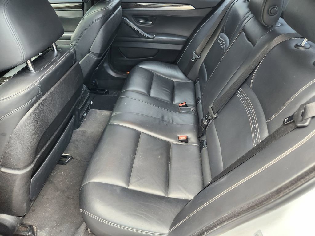 Used 2016 BMW 550i xDrive Sedan AWD/4WD image 11