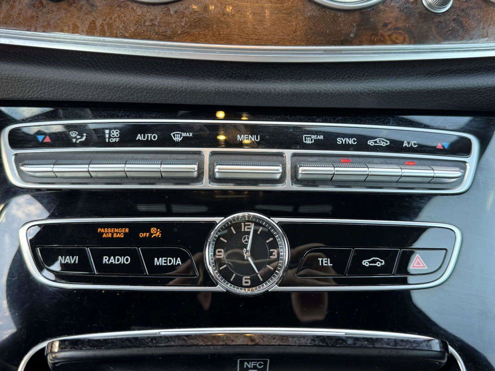 Used 2018 Mercedes-Benz E 300 4MATIC image 25