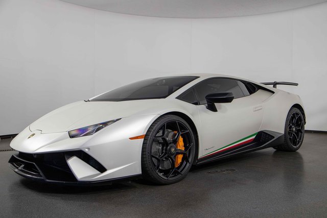 Used 2018 Lamborghini Huracan Performante image 4