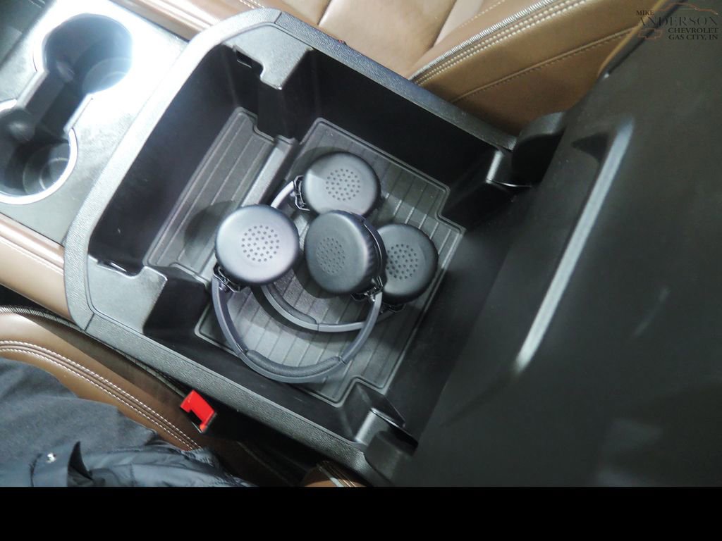 Used 2023 Chevrolet Suburban High Country w/ Advanced Technology Package image 27