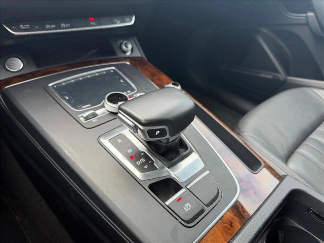 Used 2018 Audi Q5 2.0T Premium Plus w/ Premium Plus Package AWD/4WD image 7