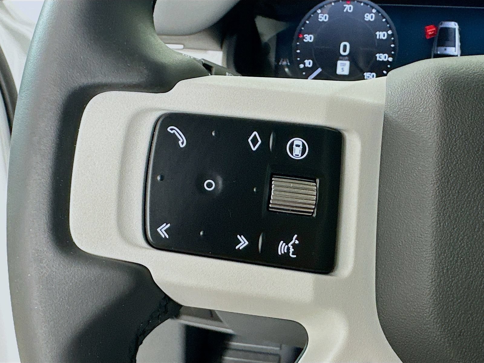 New 2026 Land Rover Defender 130 X-Dynamic SE AWD/4WD image 19