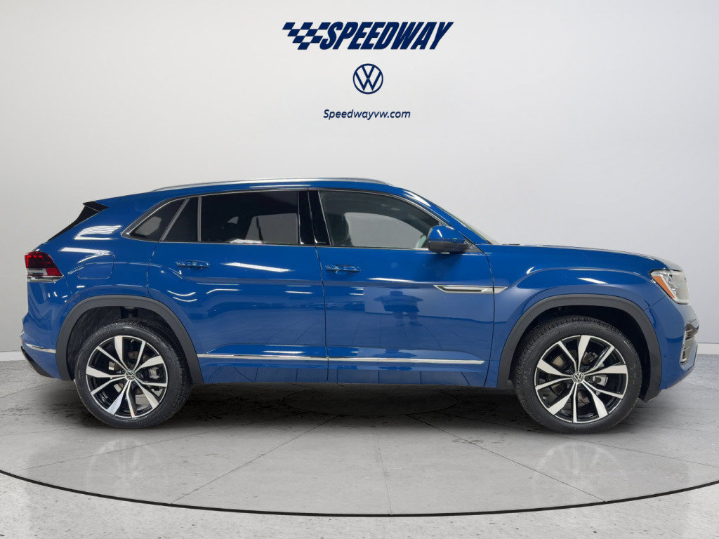 New 2026 Volkswagen Atlas Cross Sport SEL Premium R-Line AWD/4WD image 4
