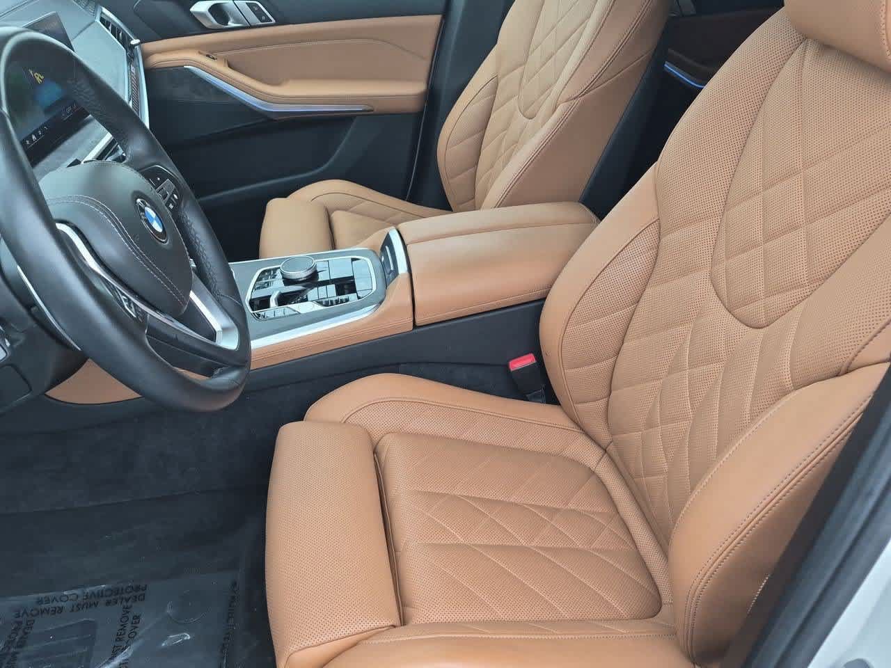 Used 2024 BMW X5 xDrive40i w/ Parking Assistance Package AWD/4WD image 16