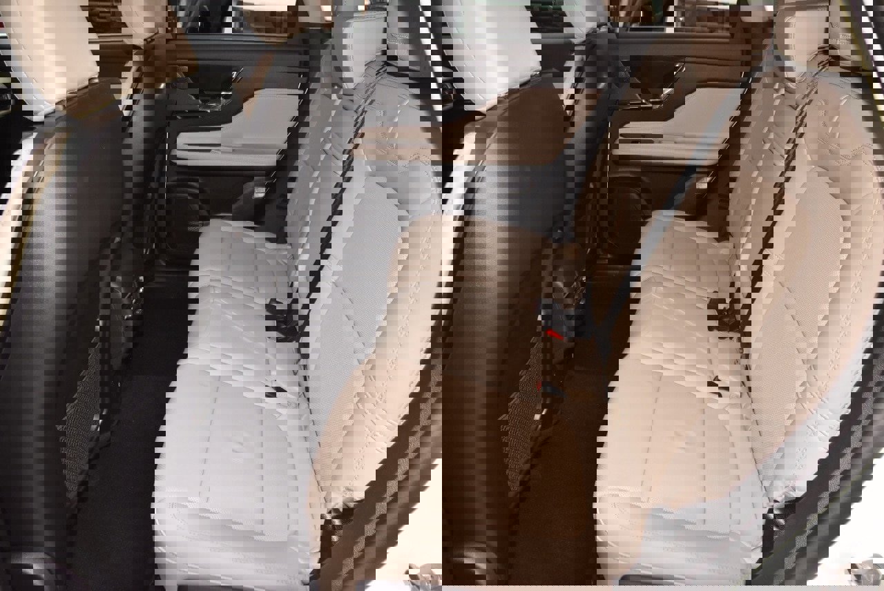 Certified 2025 Lincoln Corsair Reserve image 14