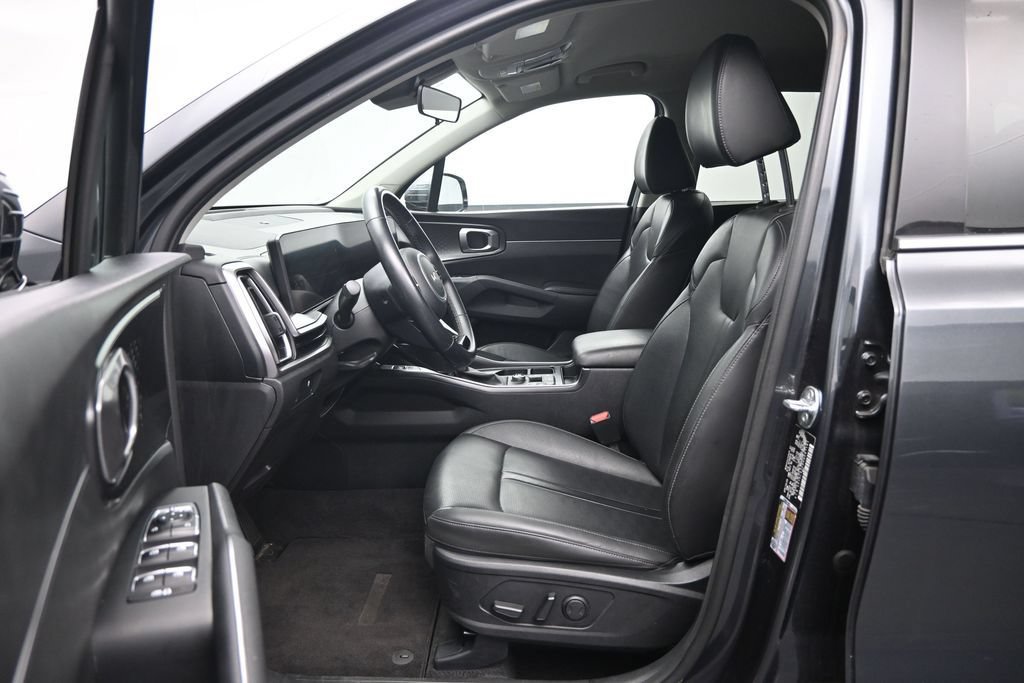 Used 2024 Kia Sorento S FWD image 22