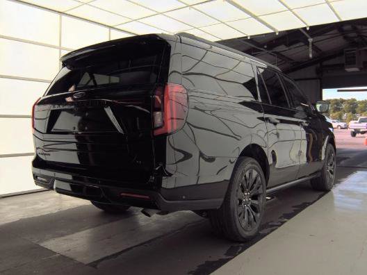 Used 2025 Ford Expedition Max Platinum w/ Stealth Appearance Package AWD/4WD image 4