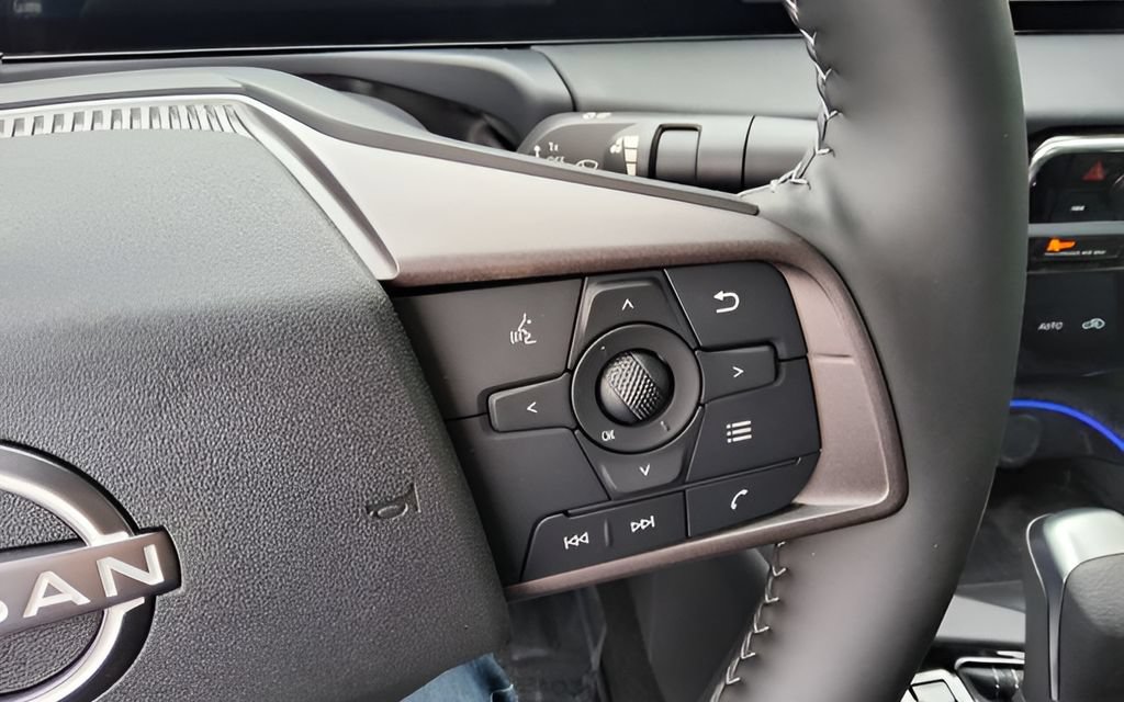 New 2026 Nissan Sentra SV w/ SV Convenience Package FWD image 15