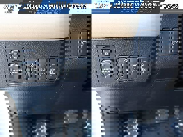 Used 2014 Toyota RAV4 Limited w/ Technology Package image 21