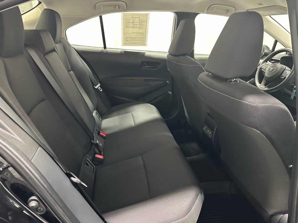 Used 2025 Toyota Corolla LE image 54