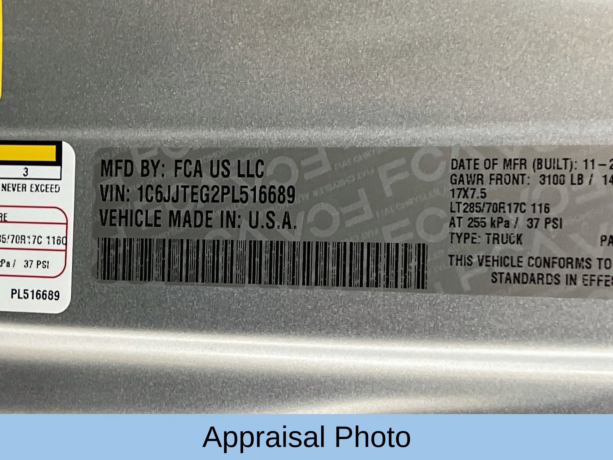 Used 2023 Jeep Gladiator Mojave w/ Cold Weather Group AWD/4WD image 34