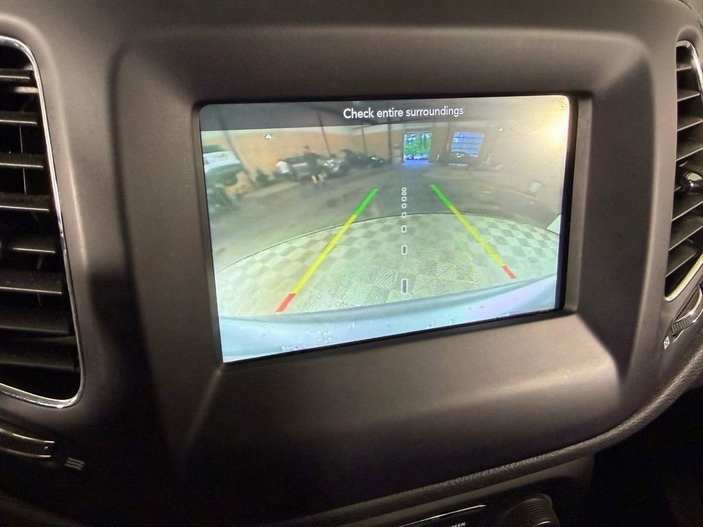 Used 2021 Jeep Compass Latitude FWD image 21