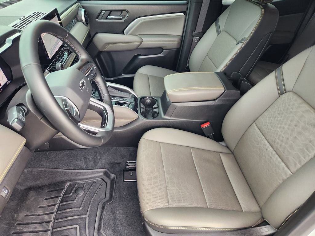 Certified 2025 Chevrolet Colorado ZR2 w/ Technology Package AWD/4WD image 13