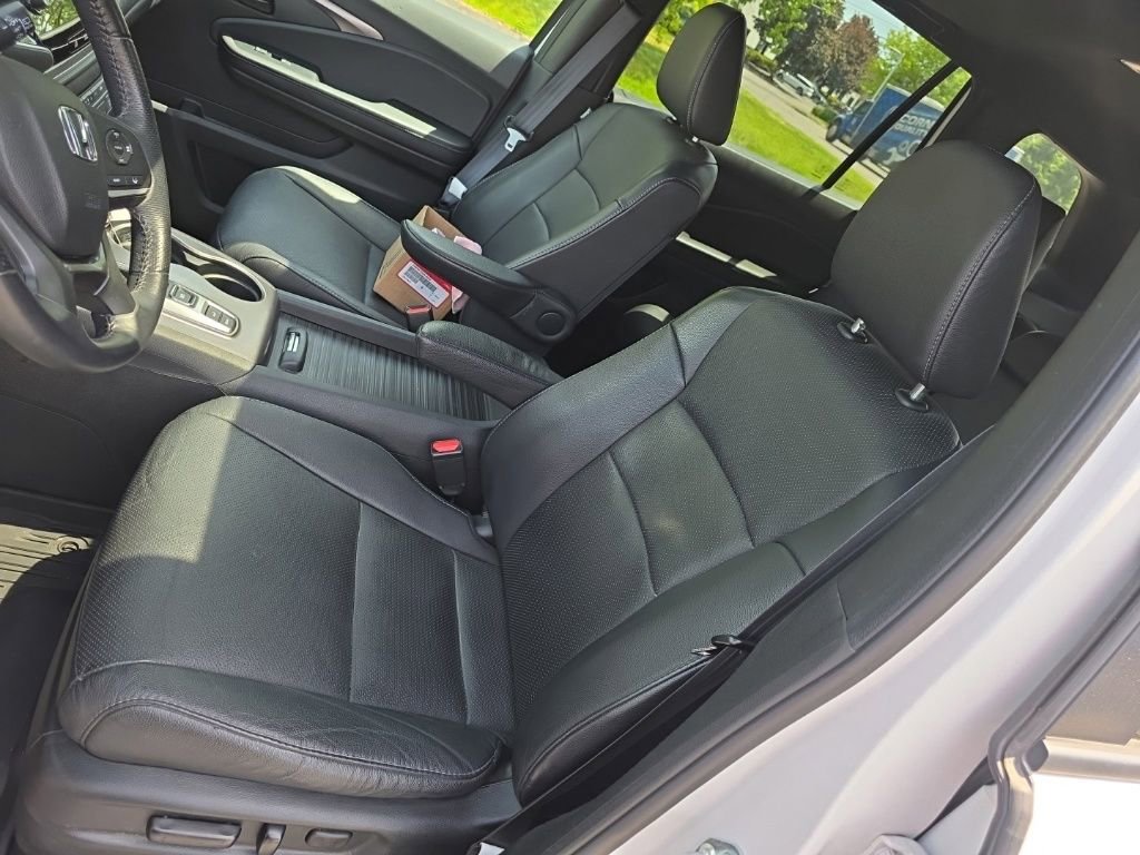 Used 2023 Honda Passport EX-L image 10