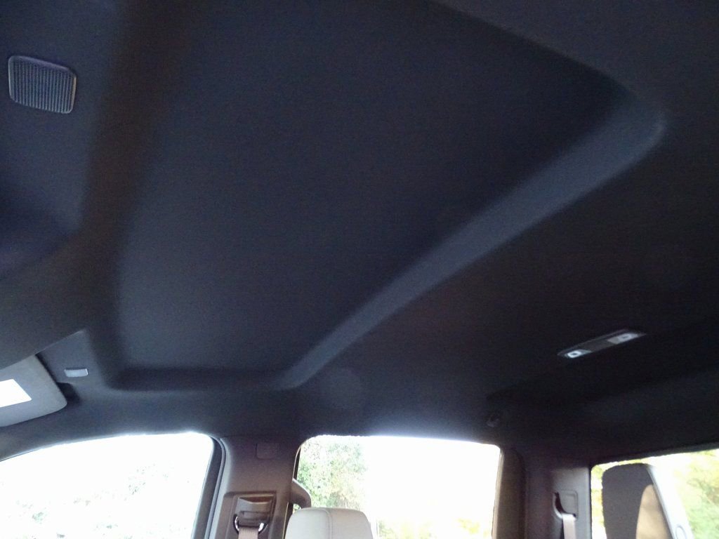Used 2024 GMC Sierra 2500 SLT w/ SLT Convenience Package image 17