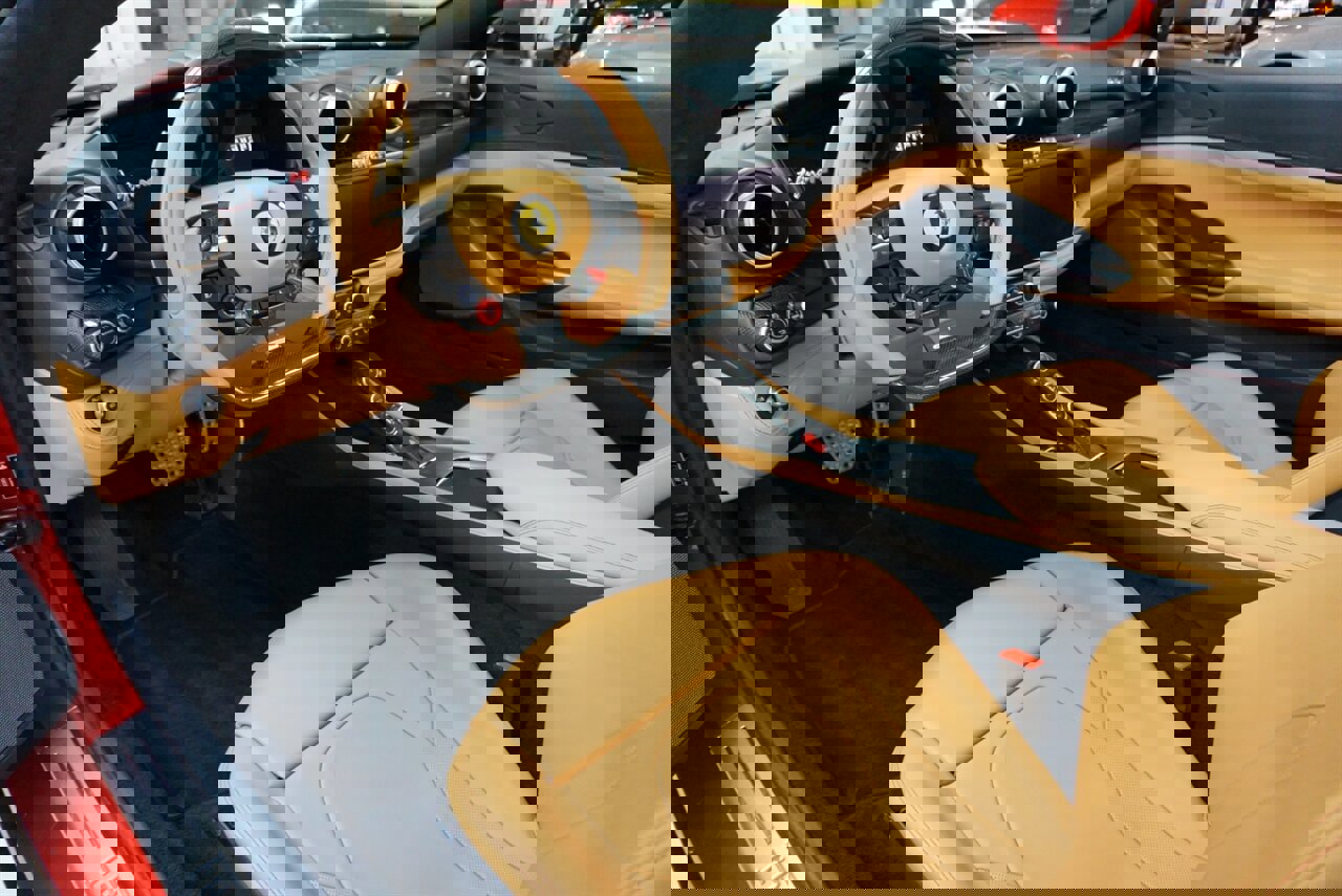 Used 2022 Ferrari Portofino M image 2