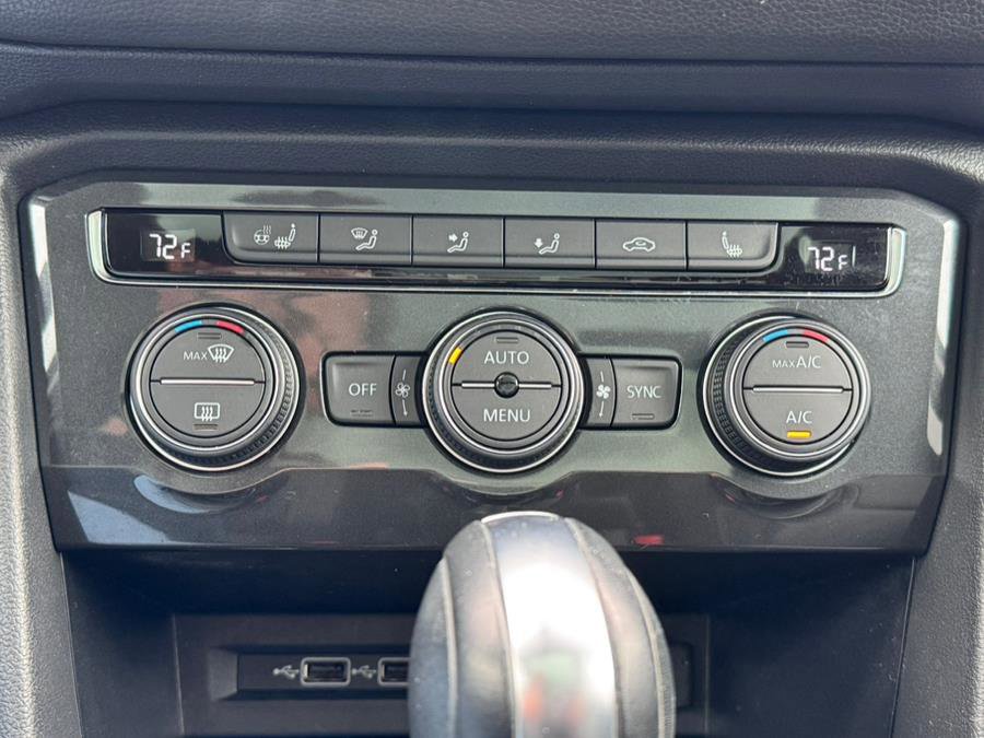 Used 2019 Volkswagen Tiguan SEL Premium image 24