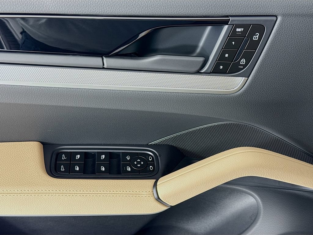 New 2026 Porsche Cayenne AWD/4WD image 11