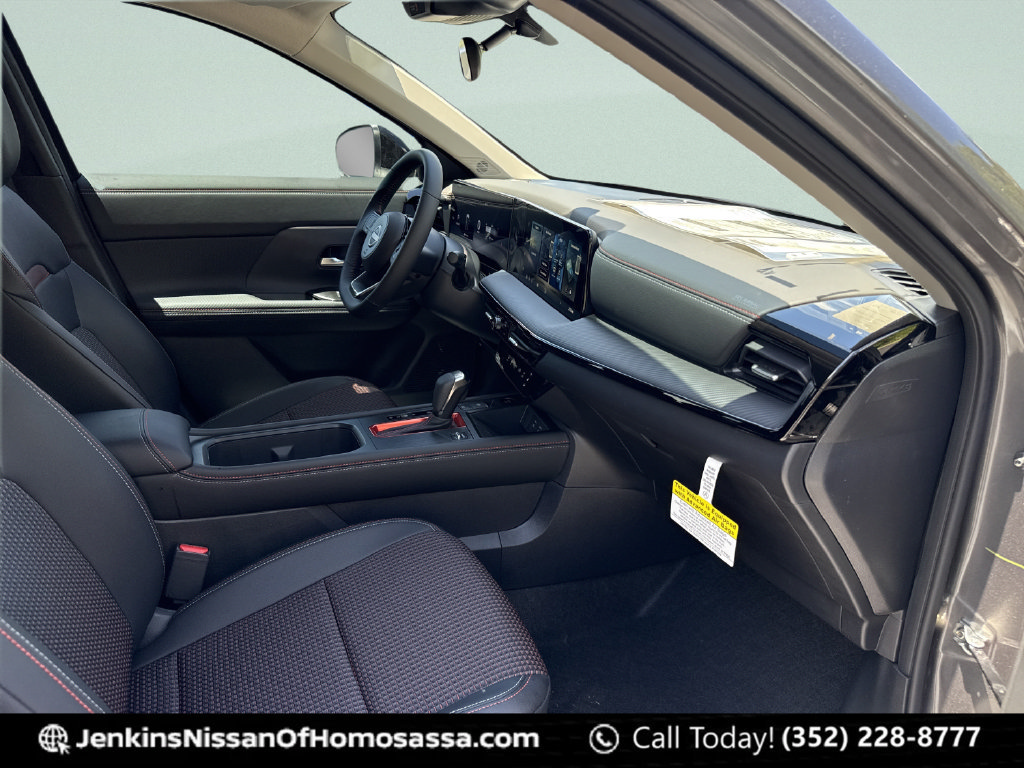 New 2026 Nissan Kicks SR AWD/4WD image 18