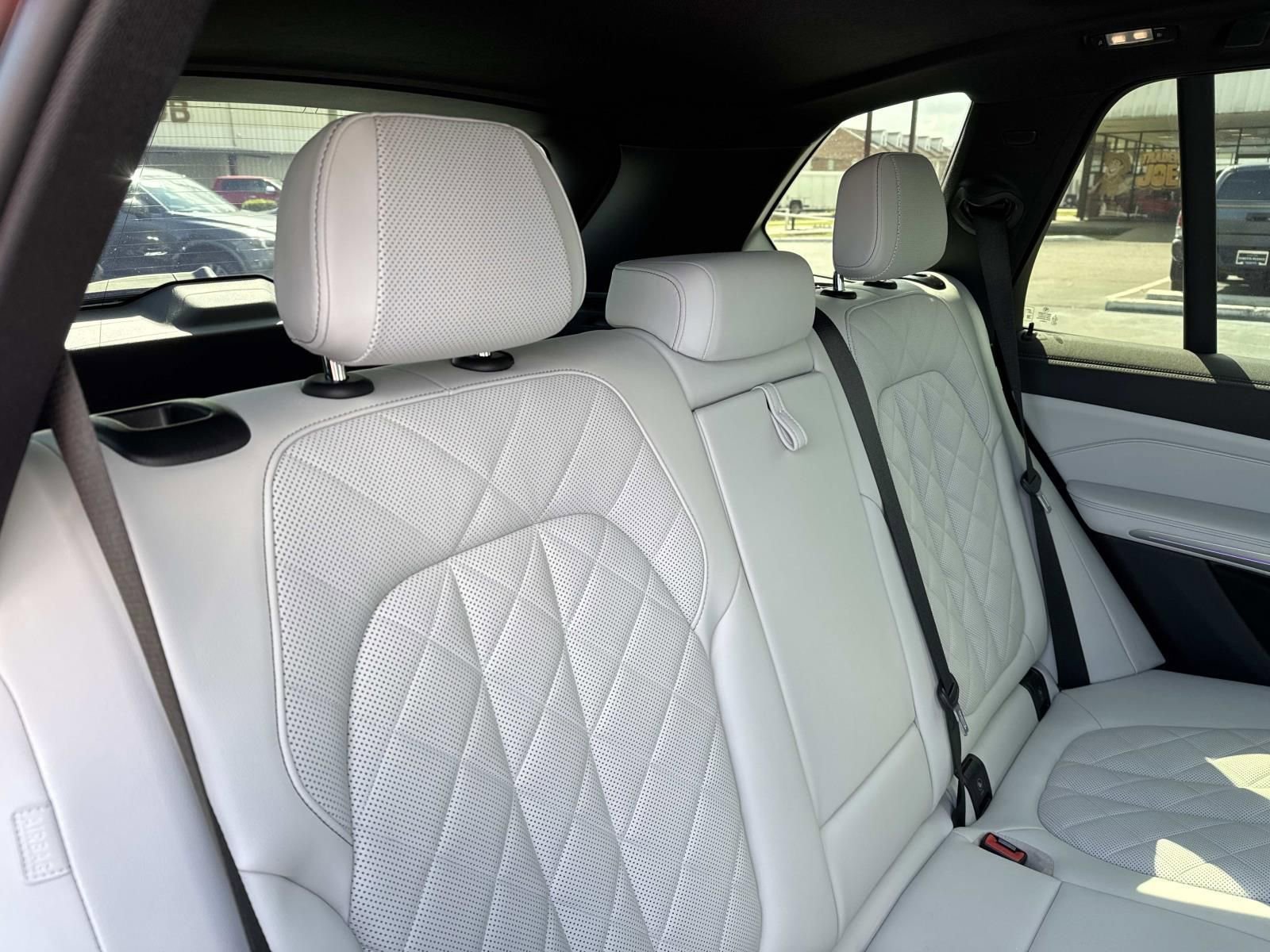 Used 2023 BMW X5 sDrive40i w/ M Sport Package image 9