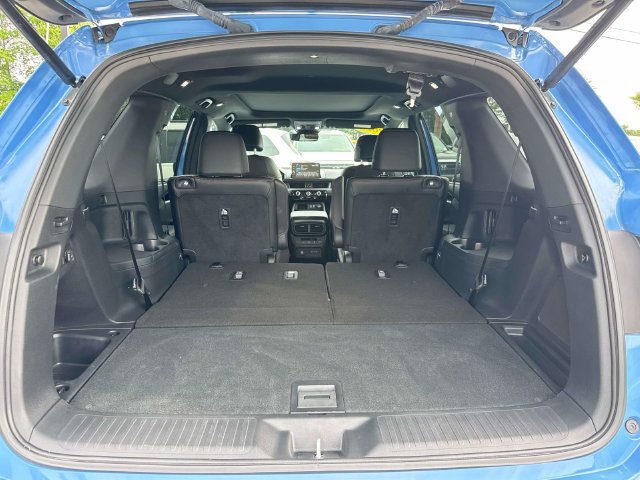 Used 2025 Honda Pilot TrailSport image 8