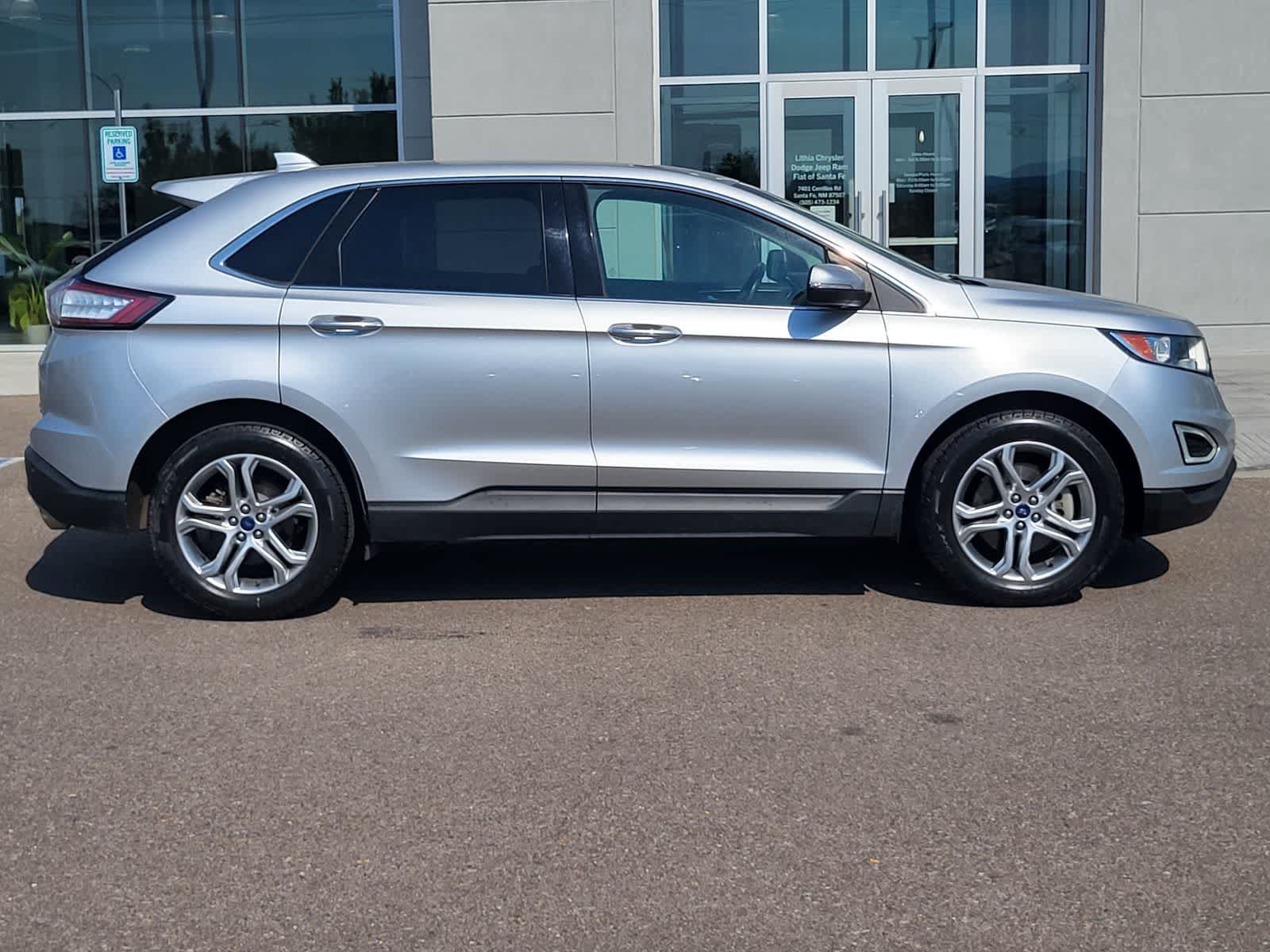 Used 2016 Ford Edge Titanium w/ Technology Package AWD/4WD image 4
