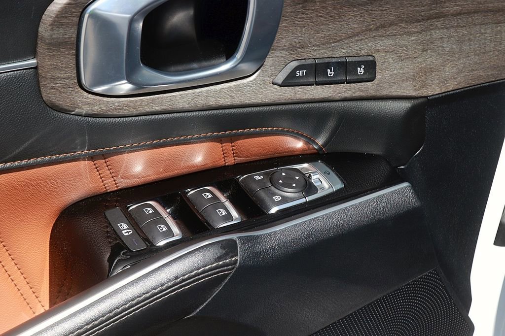 Used 2022 Kia Sorento SX Prestige w/ Rust Color Package AWD/4WD image 10