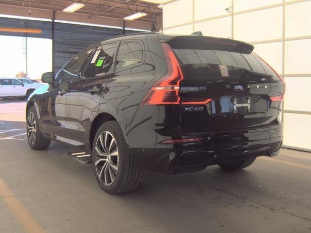 Used 2025 Volvo XC60 B5 Plus image 4