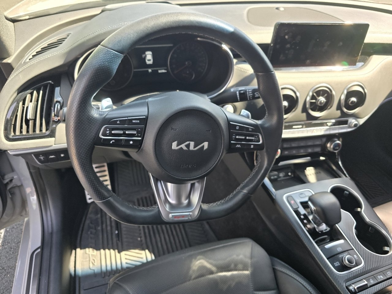 Used 2022 Kia Stinger GT2 w/ Scorpion Package AWD/4WD image 15