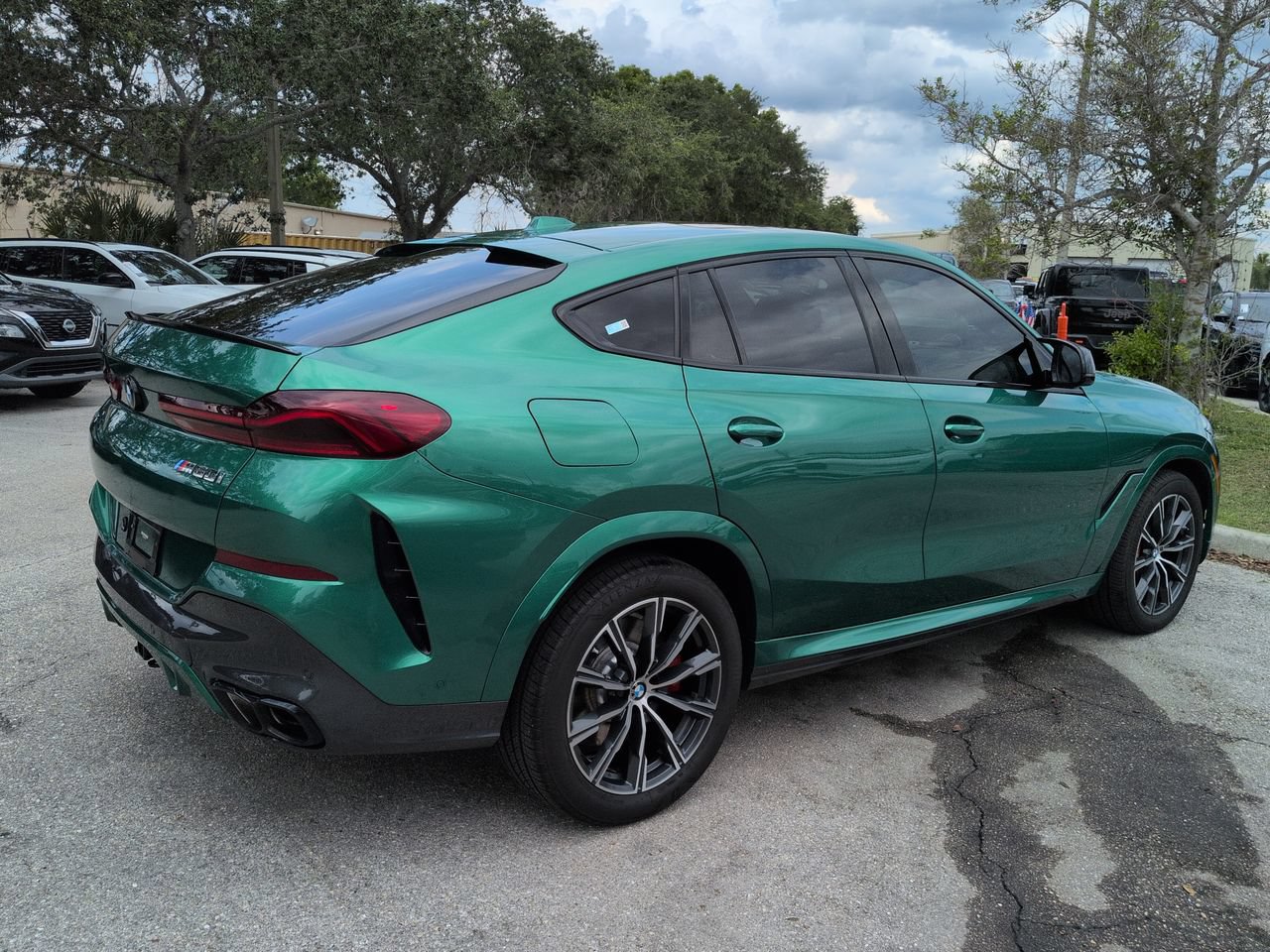 Used 2024 BMW X6 M60i w/ M Sport Professional Package AWD/4WD image 5