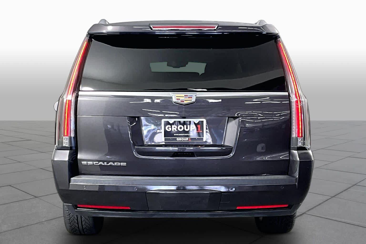 Used 2015 Cadillac Escalade ESV Premium RWD image 5