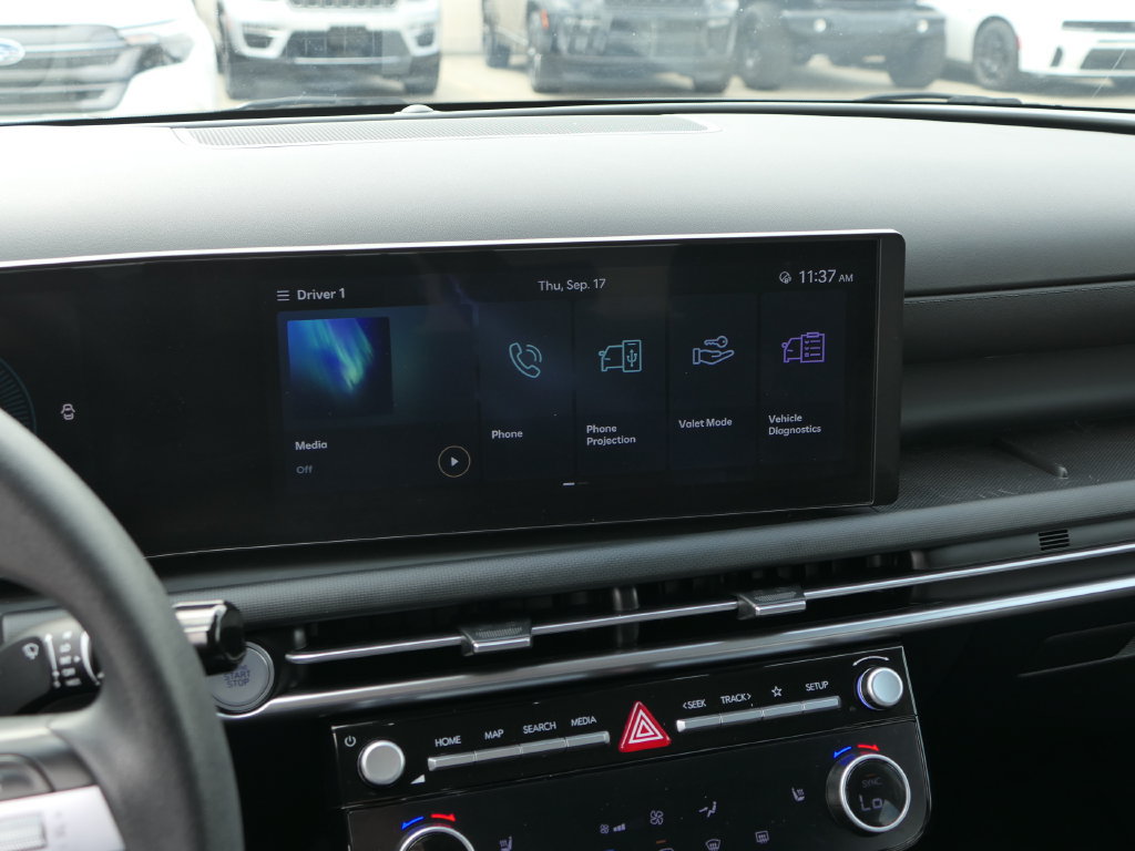Used 2025 Hyundai Tucson SEL FWD image 14