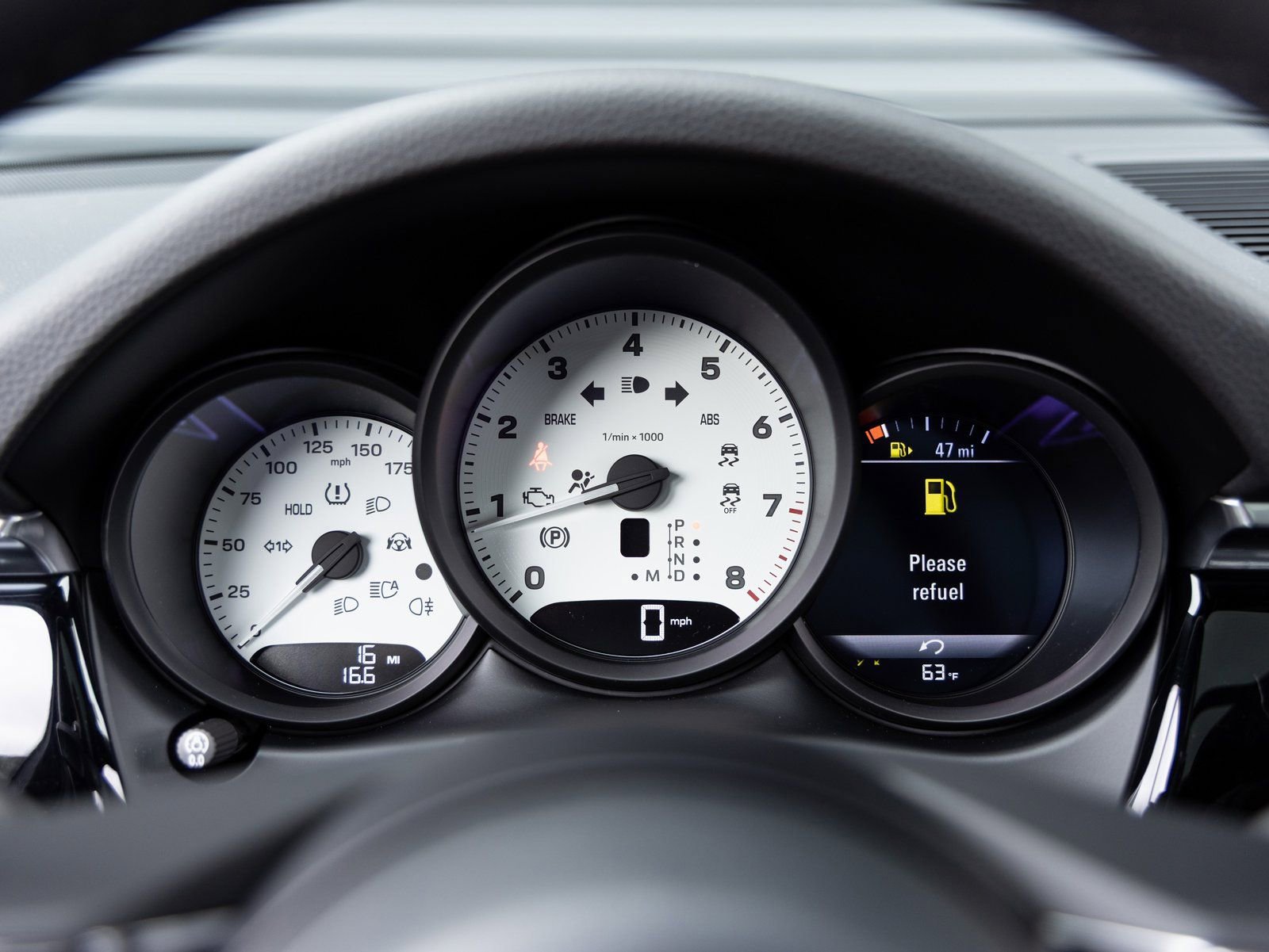 Certified 2026 Porsche Macan image 13