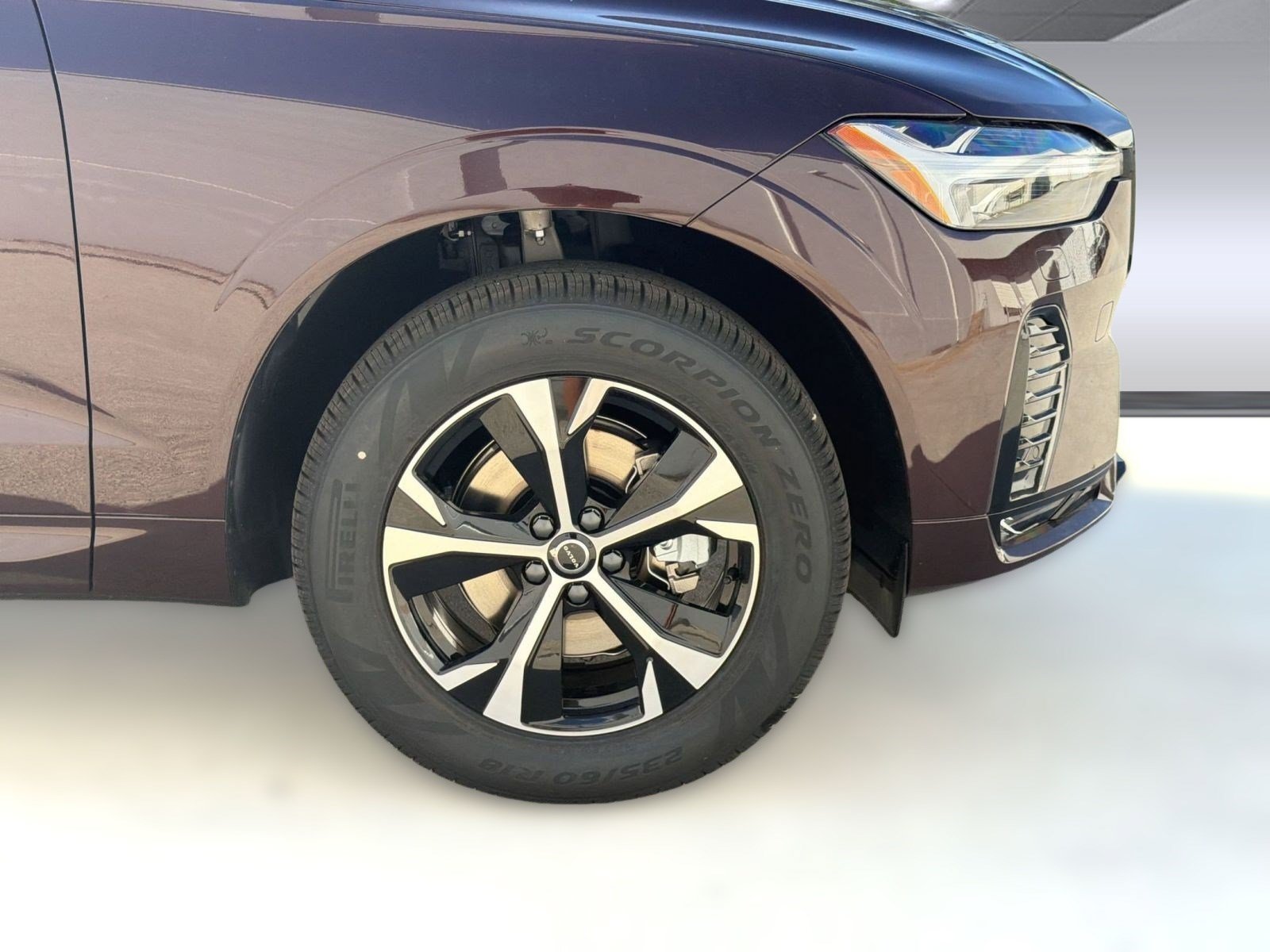 New 2026 Volvo XC60 B5 Core w/ Climate Package AWD/4WD image 12