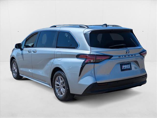 Used 2021 Toyota Sienna XLE w/ XLE Plus Package image 7