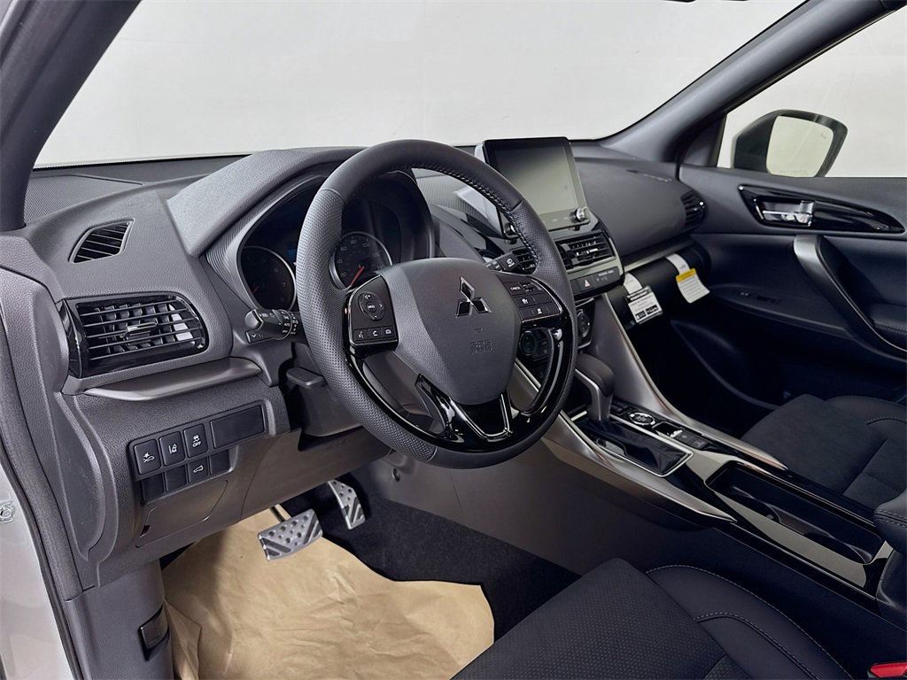 New 2025 Mitsubishi Eclipse Cross Black Edition image 9