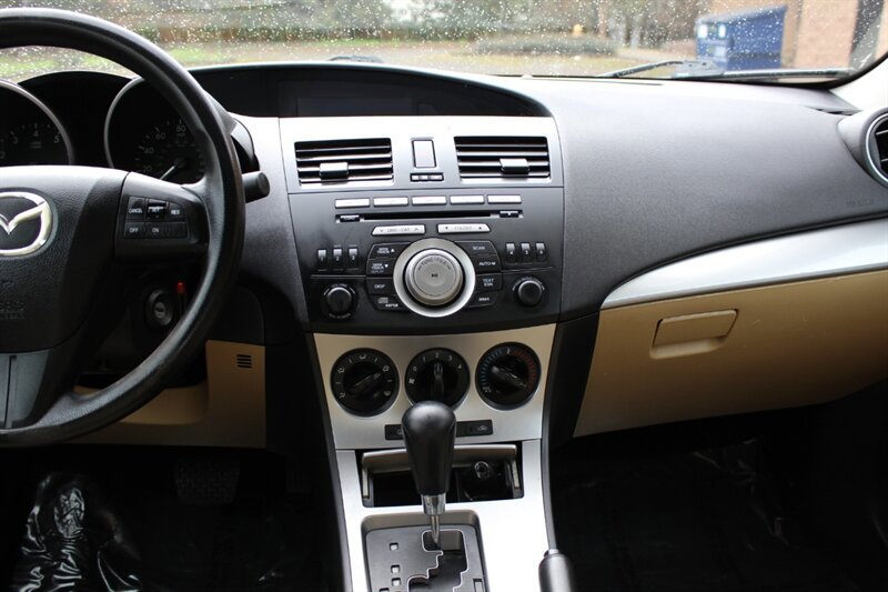 Used 2010 MAZDA MAZDA3 i Touring FWD image 14