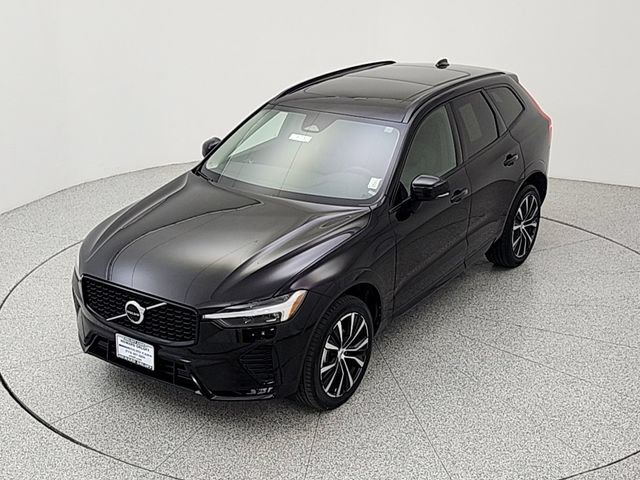 Certified 2024 Volvo XC60 B5 Plus w/ Protection Package Premier AWD/4WD image 13