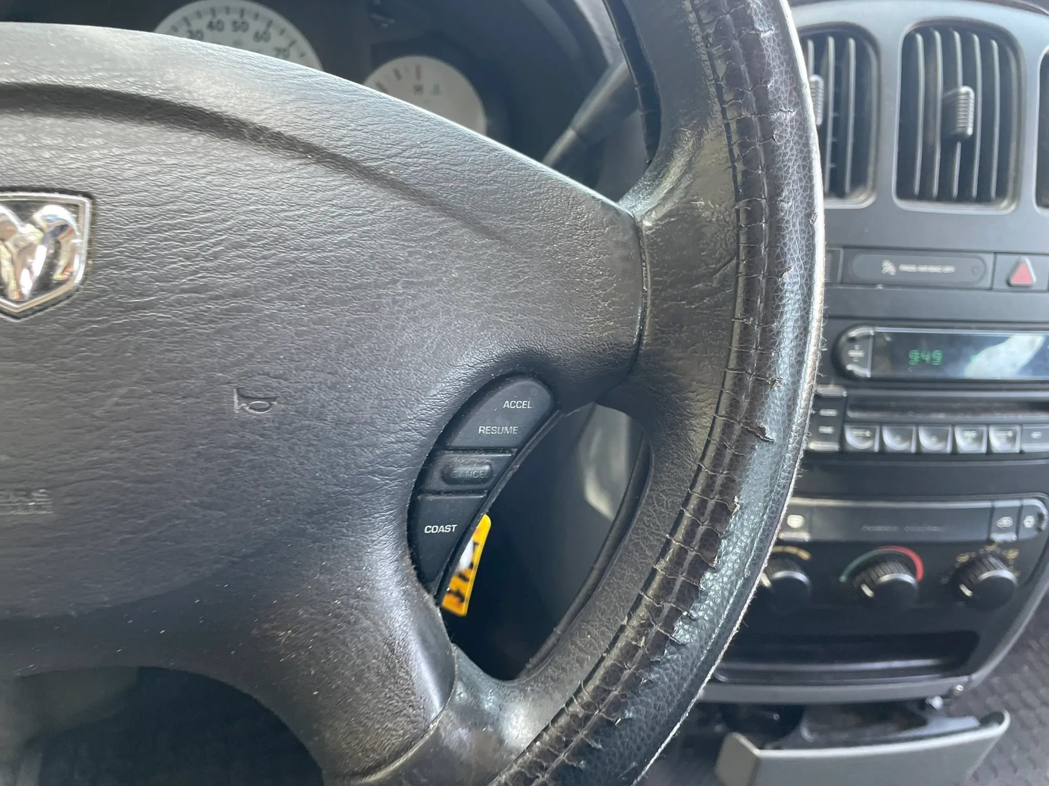 Used 2005 Dodge Caravan SE w/ Popular Equipment Group FWD image 12