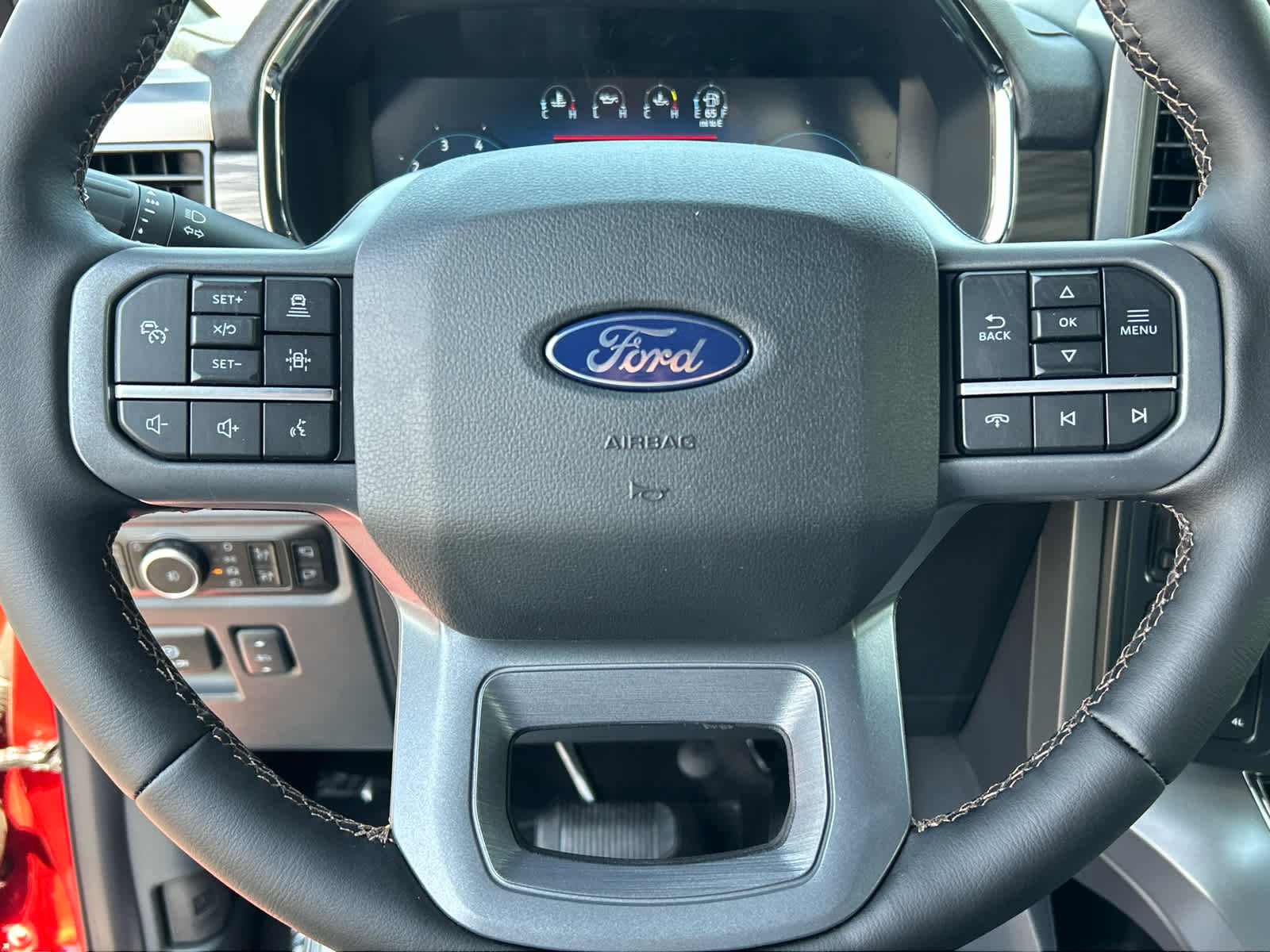 New 2025 Ford F150 Lariat w/ Equipment Group 501A Mid AWD/4WD image 33